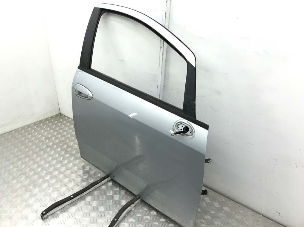 Дверь передняя правая бу для Fiat Punto 3 1.2 i,  2007 г.
