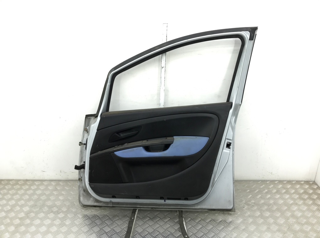 Дверь передняя правая бу для Fiat Punto 3 1.2 i,  2007 г.