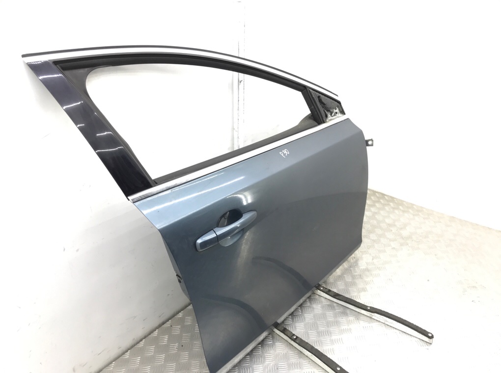 Дверь передняя правая бу для Volvo V40 2 1.6 TD, 2013 г. Дверь передняя правая бу для Volvo V40 2 1.6 TD, 2013 г.