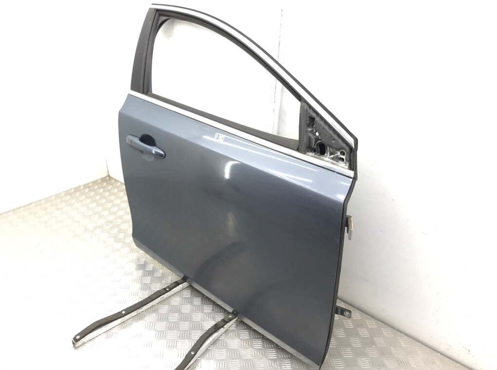 Дверь передняя правая бу для Volvo V40 2 1.6 TD, 2013 г. Дверь передняя правая бу для Volvo V40 2 1.6 TD, 2013 г.