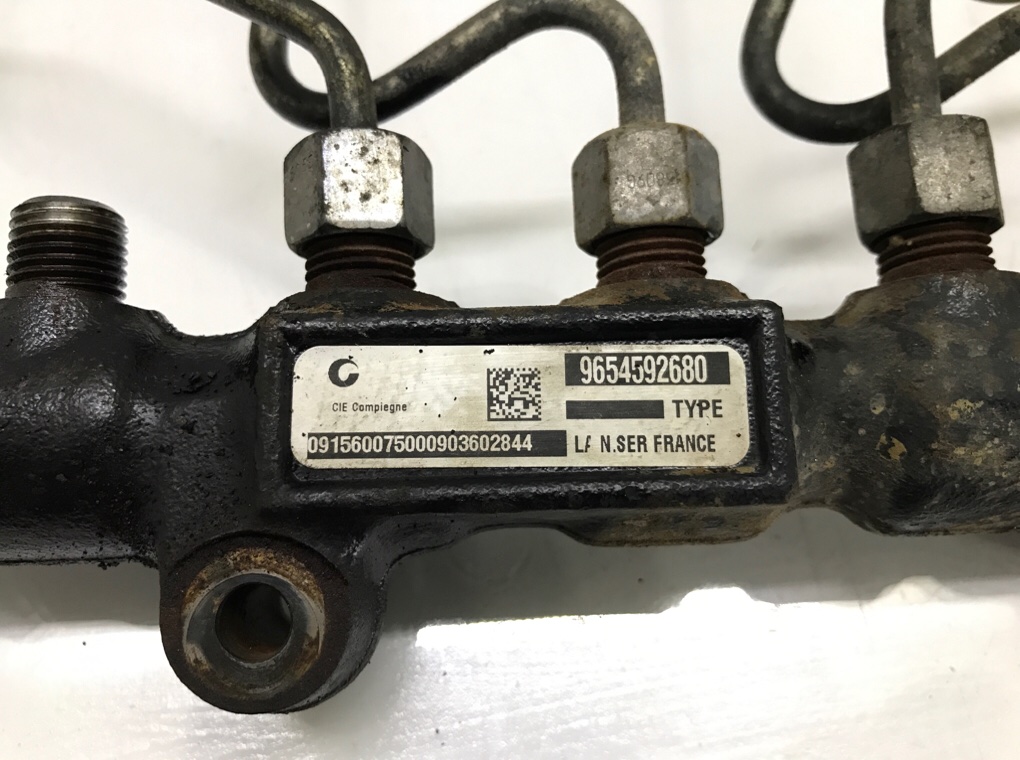 Топливная рампа бу для Ford Fiesta 6 1.4 TDCi,  2012 г.