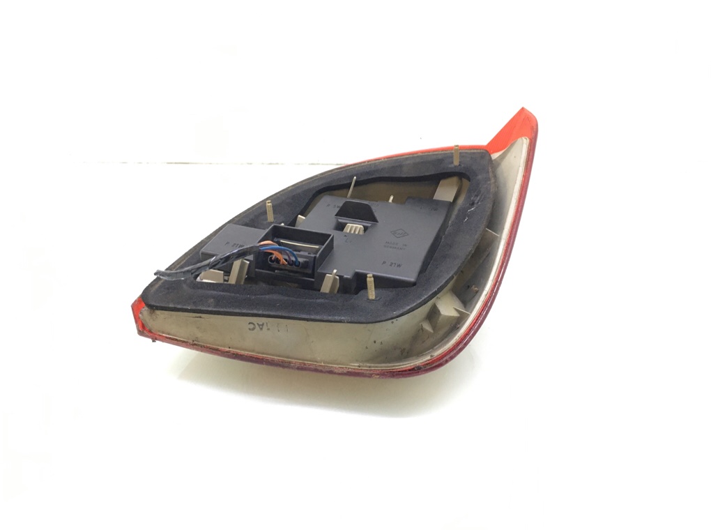 Фонарь задний левый бу для Ford Fiesta 4 1.3 i, 2001 г. Фонарь задний левый бу для Ford Fiesta 4 1.3 i, 2001 г.