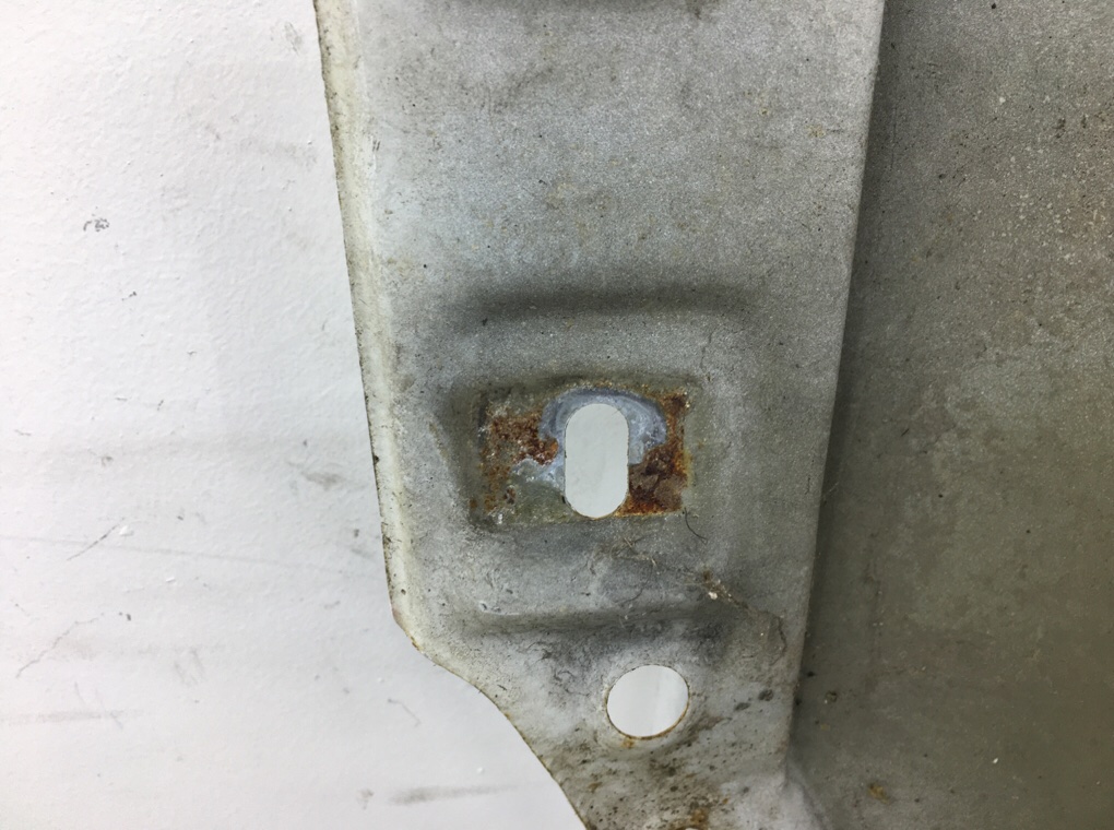 Крыло переднее правое бу для Opel Combo C 1.3 CDTi,  2009 г.