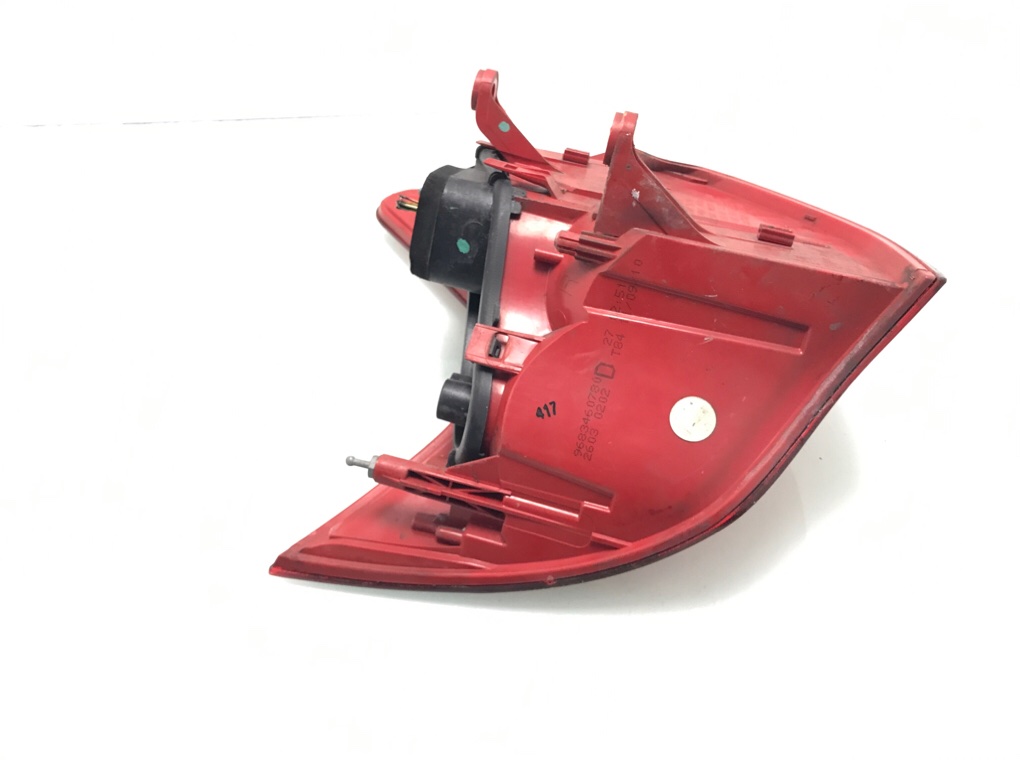 Фонарь задний правый бу для Peugeot 3008 1 1.6 HDi,  2010 г.