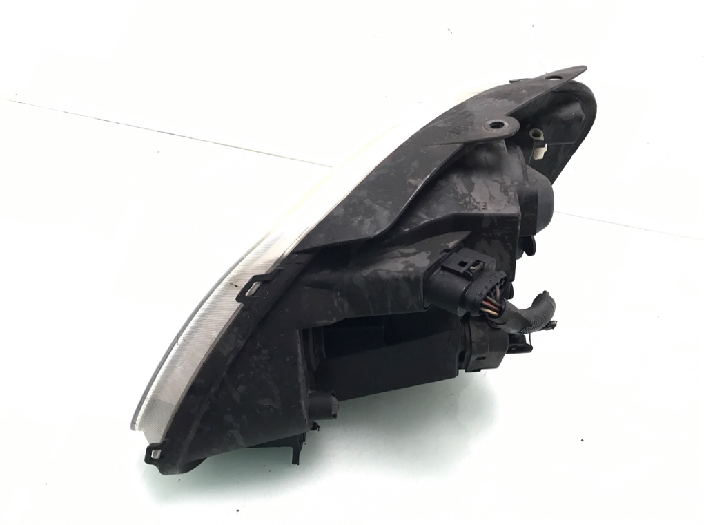 Фара правая бу для Volkswagen Fox 2 1.2 i, 2005 г. Фара правая бу для Volkswagen Fox 2 1.2 i, 2005 г.