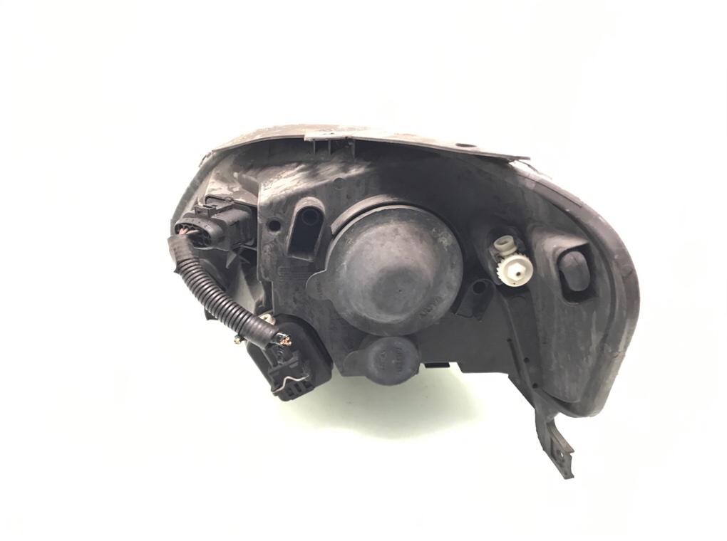 Фара правая бу для Volkswagen Fox 2 1.2 i, 2005 г. Фара правая бу для Volkswagen Fox 2 1.2 i, 2005 г.