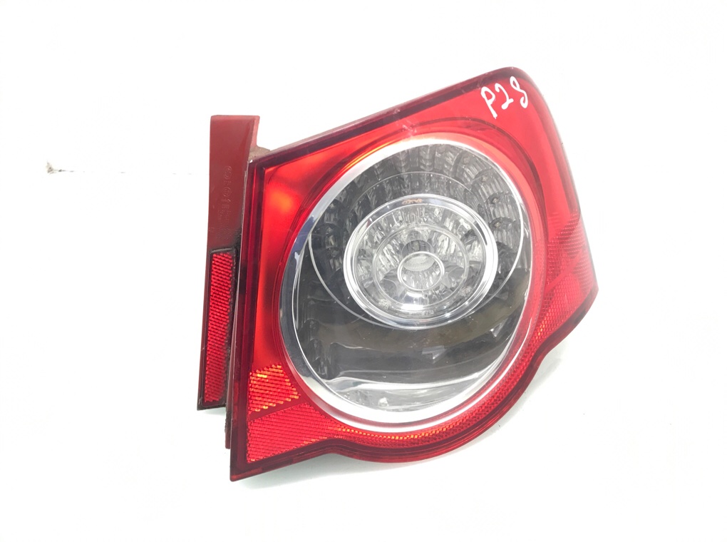 Фонарь задний правый бу для Volkswagen Passat B6 2.0 TDi, 2006 г.
