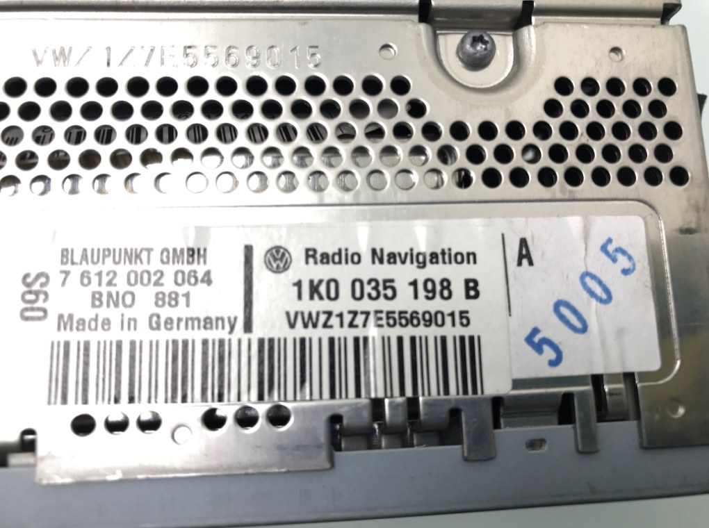 Магнитола бу для Volkswagen Passat B6 2.0 TDi, 2006 г. Магнитола бу для Volkswagen Passat B6 2.0 TDi, 2006 г.