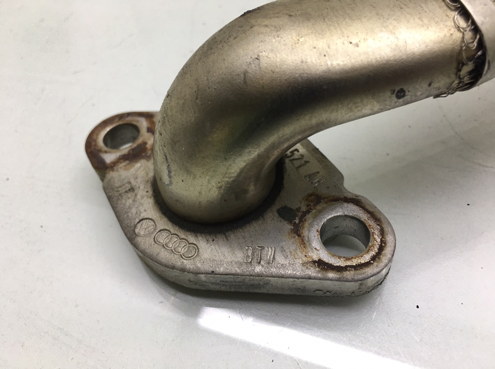 Трубка системы рециркуляции EGR бу для Audi A3 8P 1.9 TDi,  2006 г.