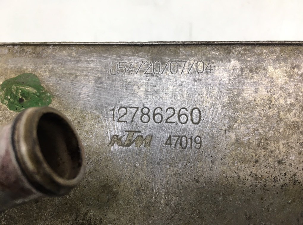 Радиатор масляный бу для Opel Vectra C 2.0 Ti,  2005 г.