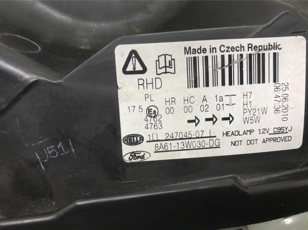 Фара левая бу для Ford Fiesta 6 1.4 i,  2010 г.
