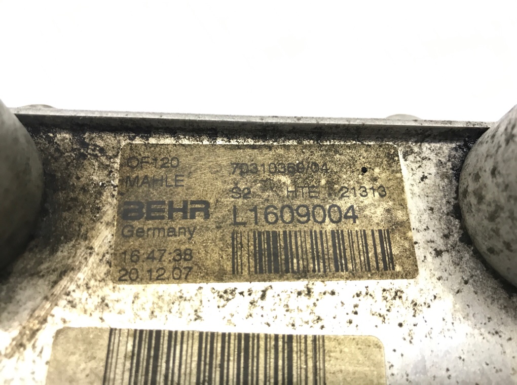 Радиатор масляный бу для BMW 5 E60/E61 2.0 TD,  2008 г.