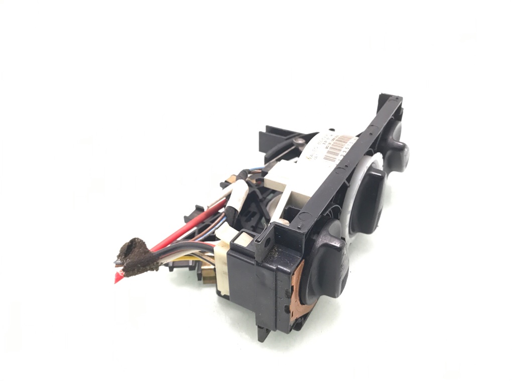 Блок управления печки/климат-контроля бу для Volkswagen Caddy  1.9 TD,  2002 г.