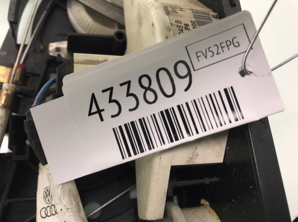 Блок управления печки/климат-контроля бу для Volkswagen Caddy  1.9 TD,  2002 г.