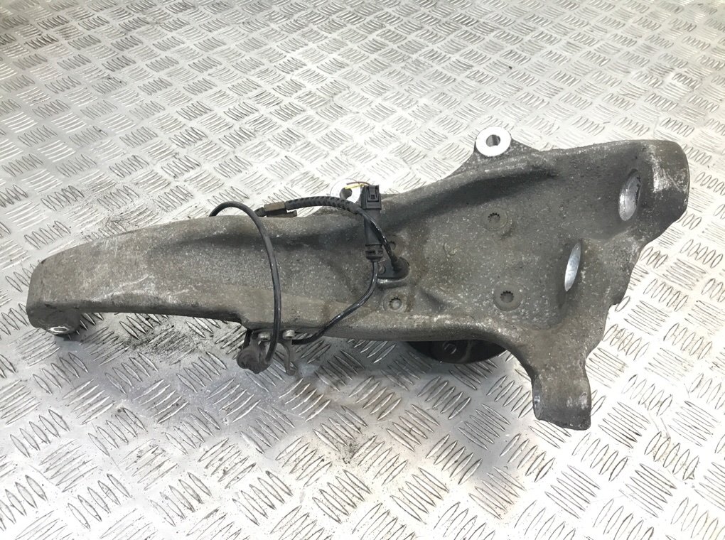 Кулак поворотный правый бу для BMW 5 F10/F11/GT F07 2.0 D,  2010 г.