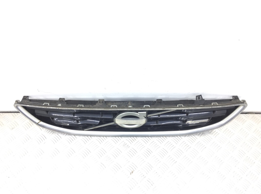 Решетка радиатора бу для Volvo V40 2 1.6 TD,  2013 г.