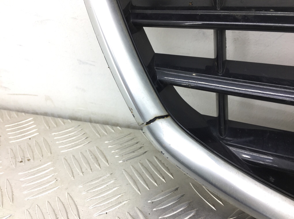 Решетка радиатора бу для Volvo V40 2 1.6 TD,  2013 г.