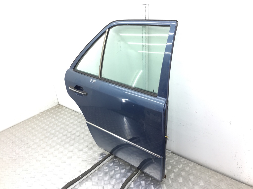 Дверь задняя правая бу для Mercedes E W124 2.3 i,  1992 г.