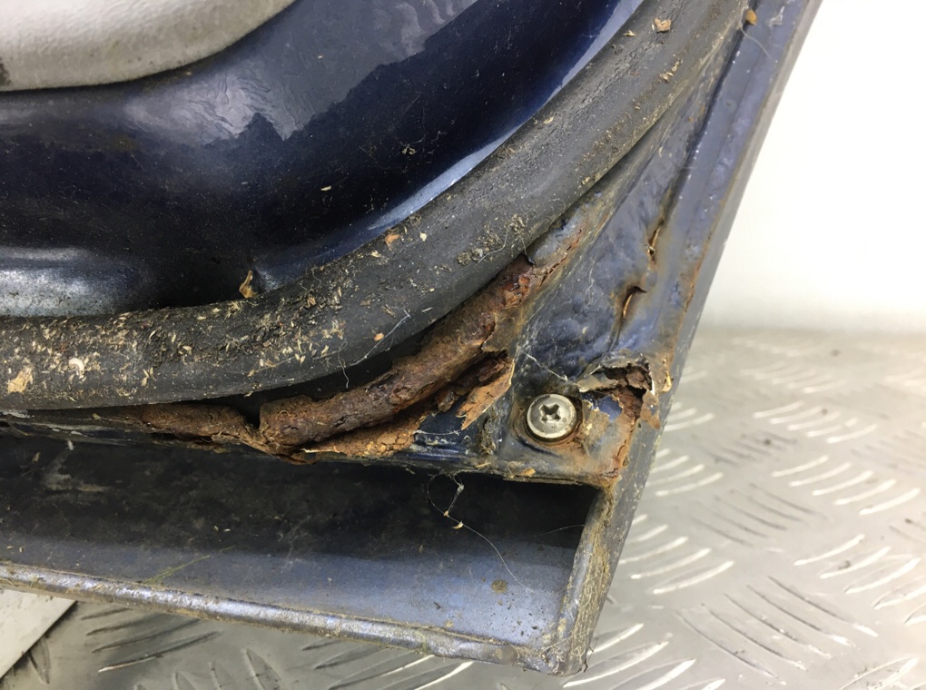 Дверь задняя правая бу для Mercedes E W124 2.3 i,  1992 г.