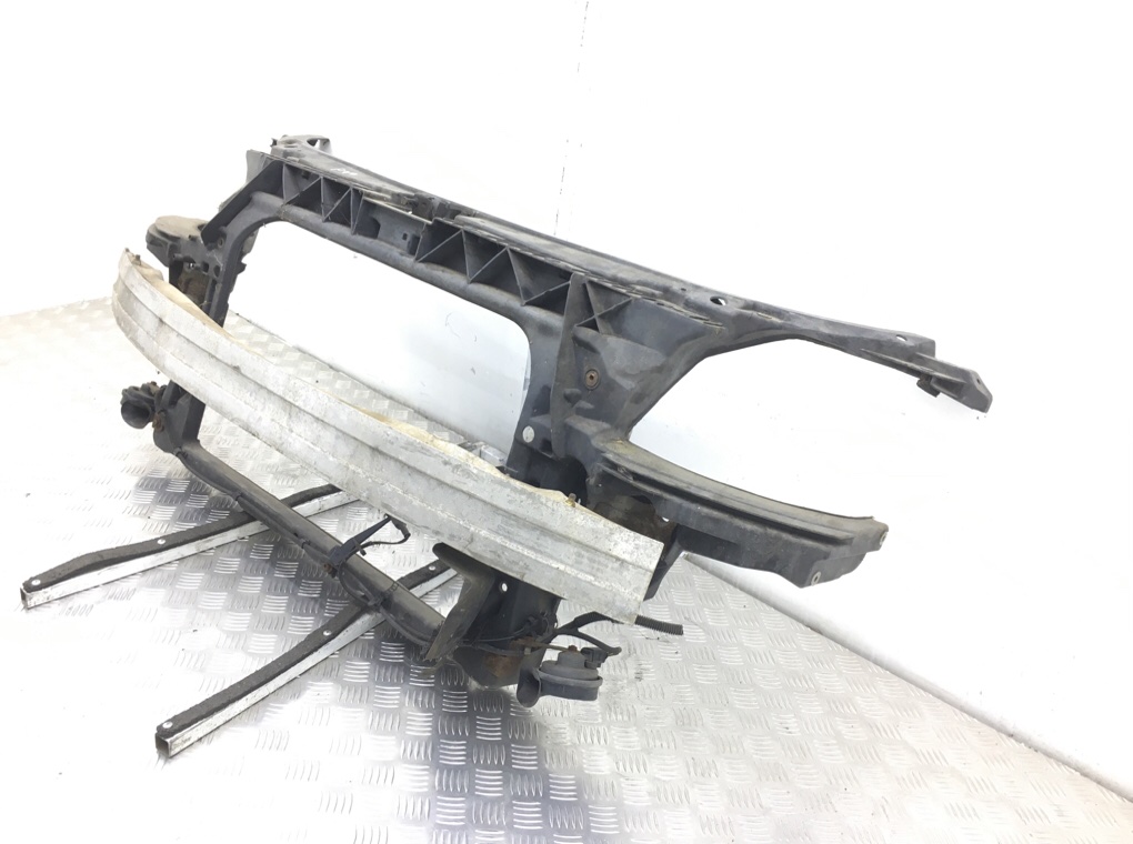 Панель передняя (телевизор) бу для Audi TT  1.8 Ti,  2001 г.