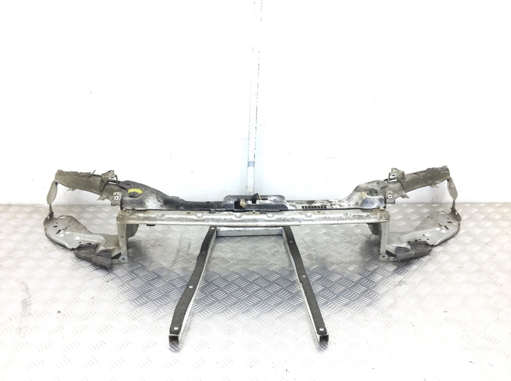 Панель передняя (телевизор) бу для Volvo S40 2.0 D, 2005 г.