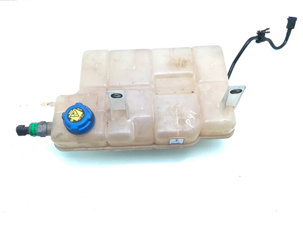 Бачок расширительный бу для Iveco Daily 2.3 D, 2015 г.