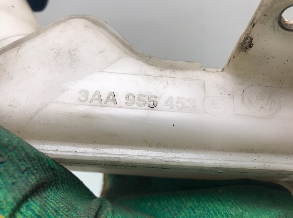 Бачок омывателя бу для Volkswagen Passat B7 2.0 TDi,  2012 г.