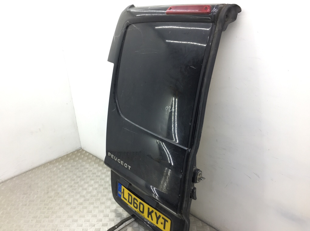 Дверь задняя распашная левая бу для Peugeot Expert 2 2.0 HDi, 2010 г. Дверь задняя распашная левая бу для Peugeot Expert 2 2.0 HDi, 2010 г.