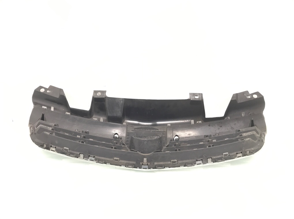 Решетка радиатора бу для Opel Zafira B 1.8 i,  2014 г.