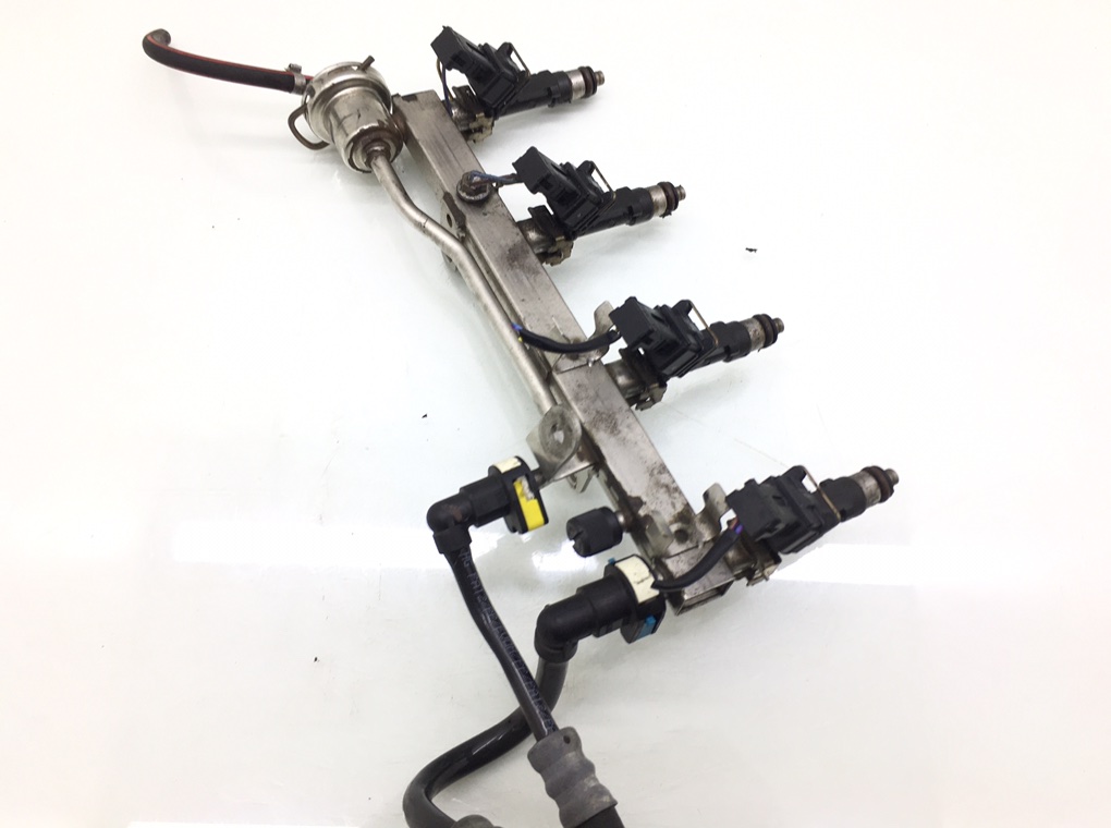 Топливная рампа бу для Opel Astra J 1.4 i,  2012 г.