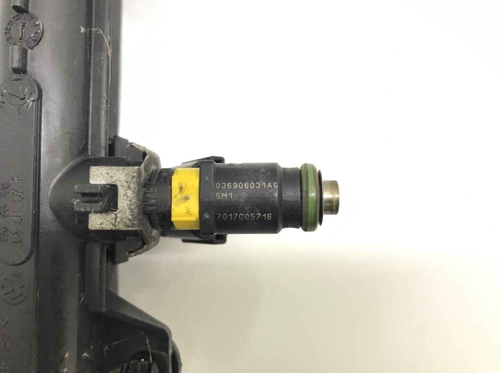 Топливная рампа бу для Volkswagen Polo 4 1.4 i, 2007 г. Топливная рампа бу для Volkswagen Polo 4 1.4 i, 2007 г.