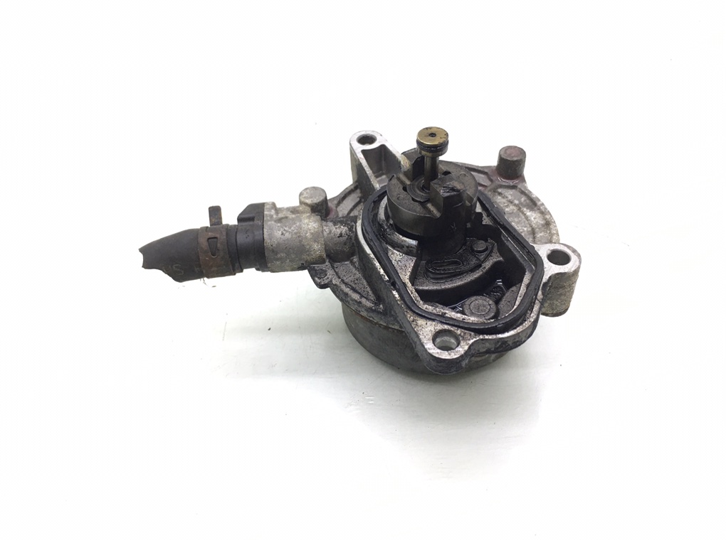 Насос вакуумный бу для Kia Ceed  1.6 CRDi,  2010 г.