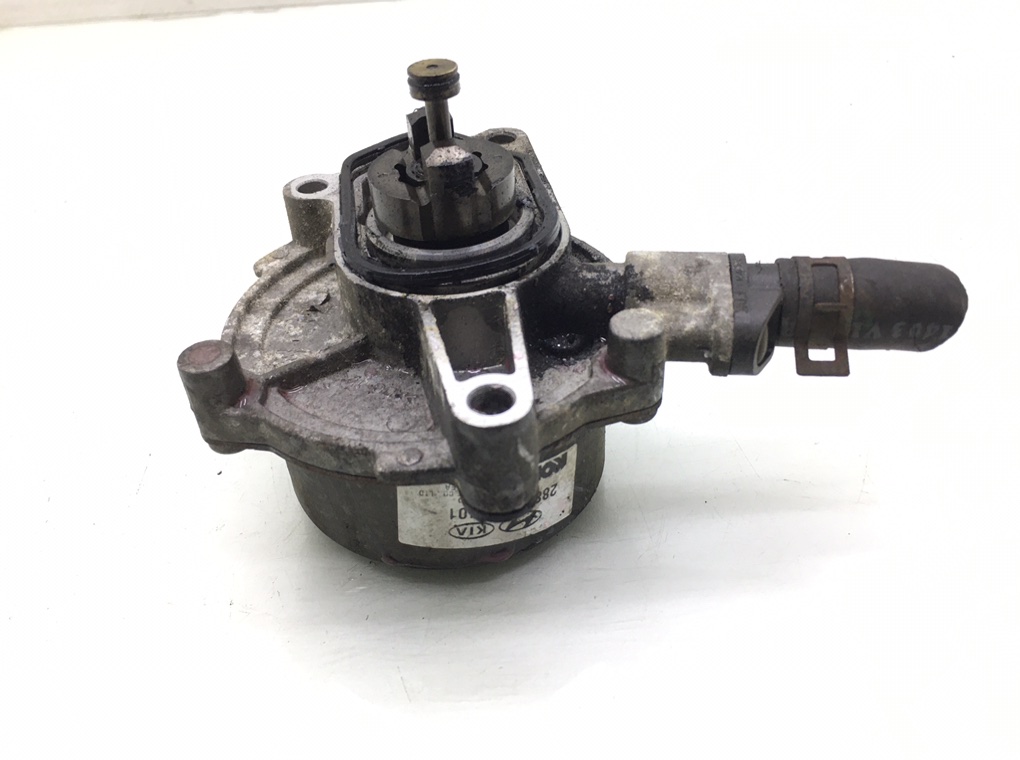 Насос вакуумный бу для Kia Ceed  1.6 CRDi,  2010 г.