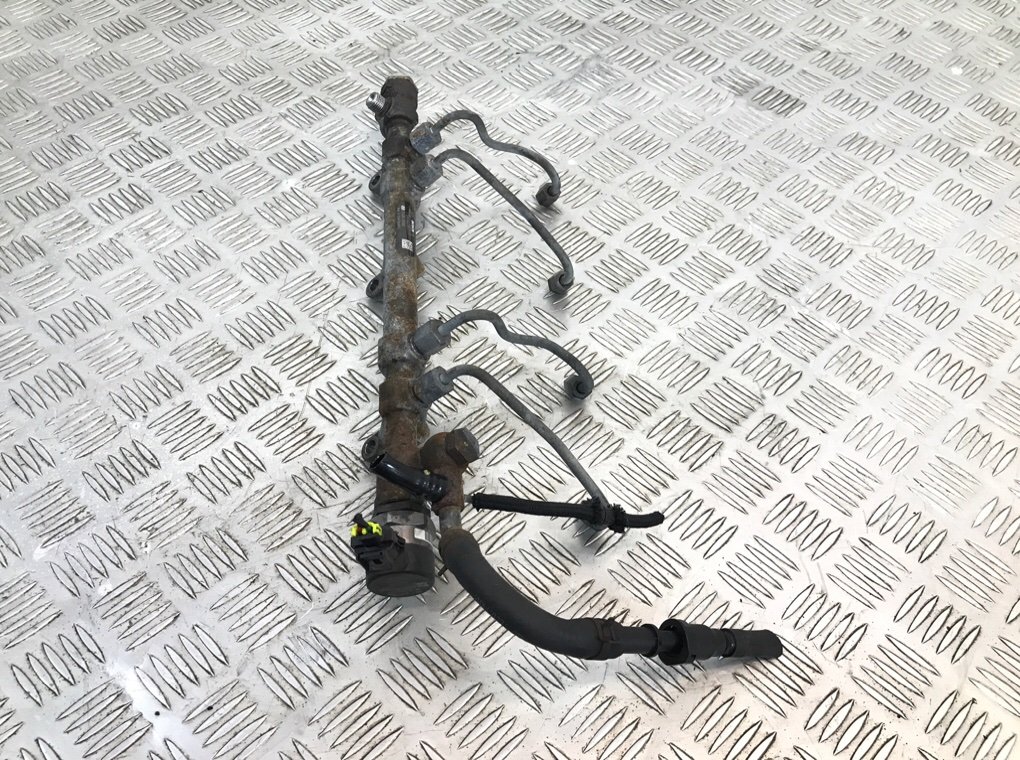 Топливная рампа бу для Hyundai ix35  2.0 CRDi,  2010 г.