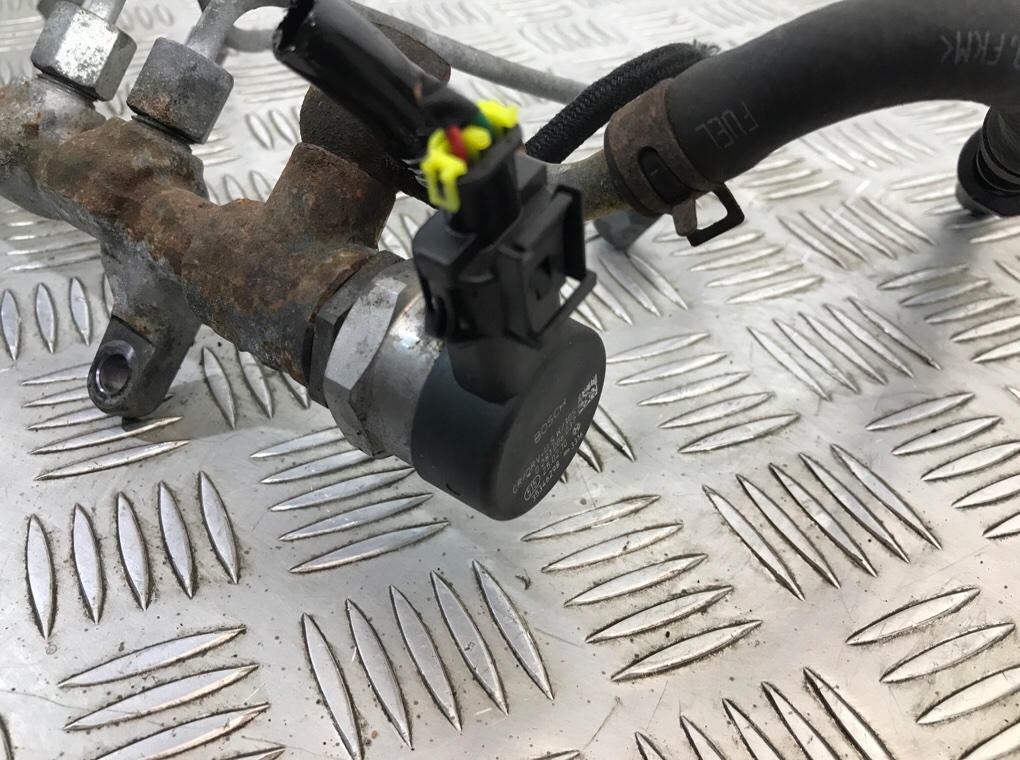 Топливная рампа бу для Hyundai ix35  2.0 CRDi,  2010 г.