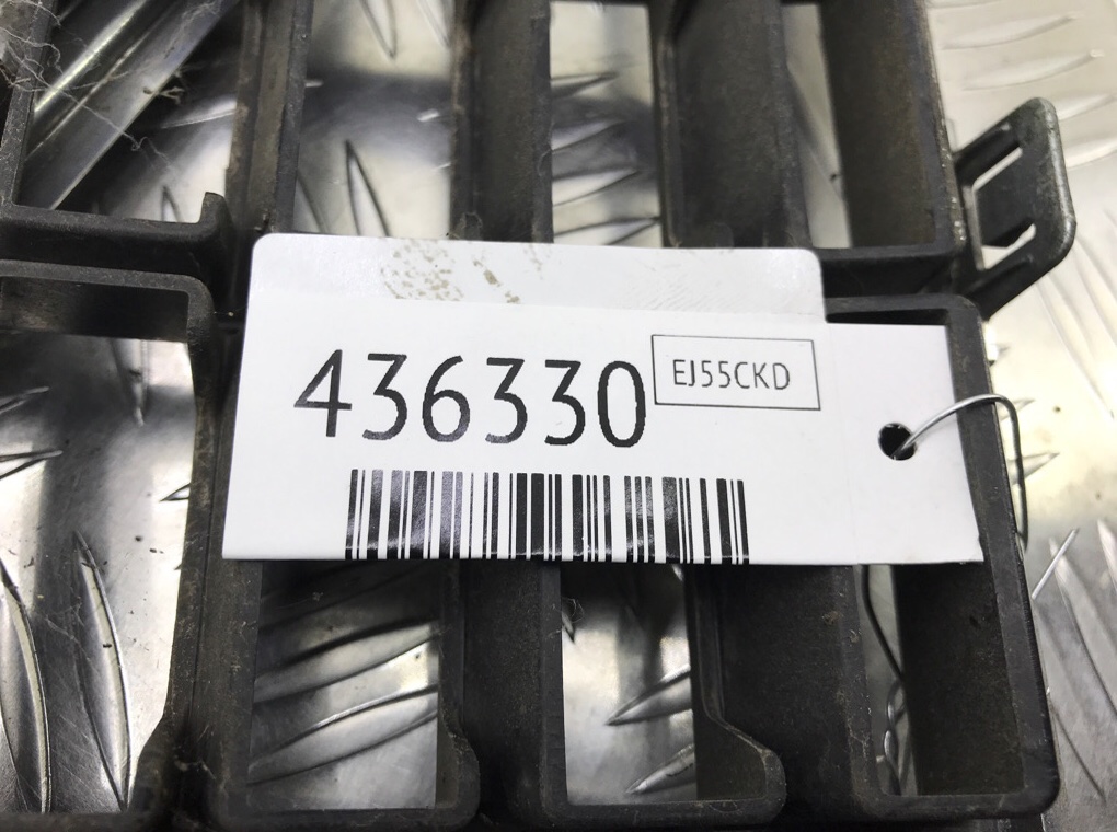 Решетка радиатора бу для Volvo V50  2.0 TD,  2006 г.