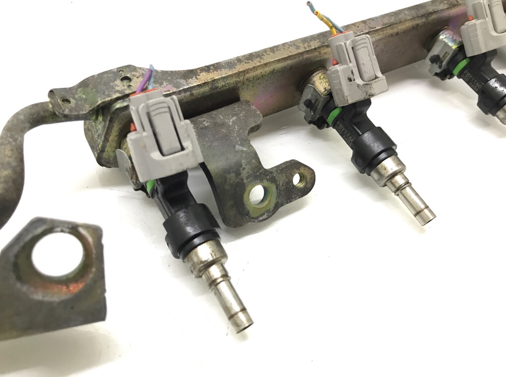 Топливная рампа бу для Nissan Micra K12 1.6 i,  2006 г.