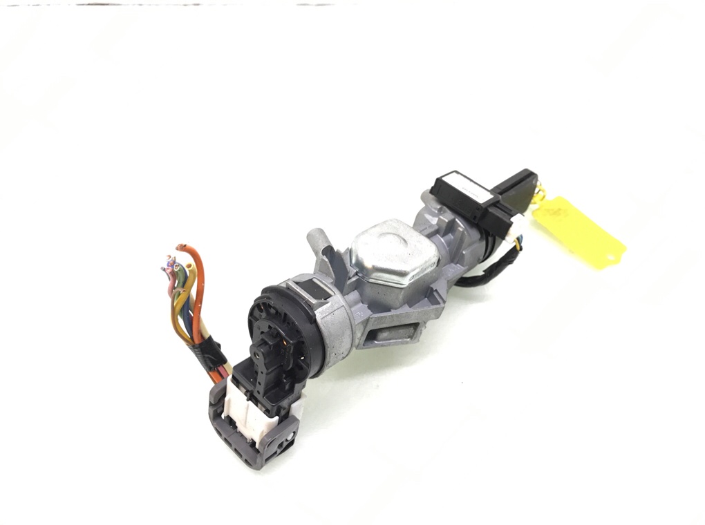 Замок зажигания бу для Mazda 3 BL 1.6 TD, 2009 г. Замок зажигания бу для Mazda 3 BL 1.6 TD, 2009 г.