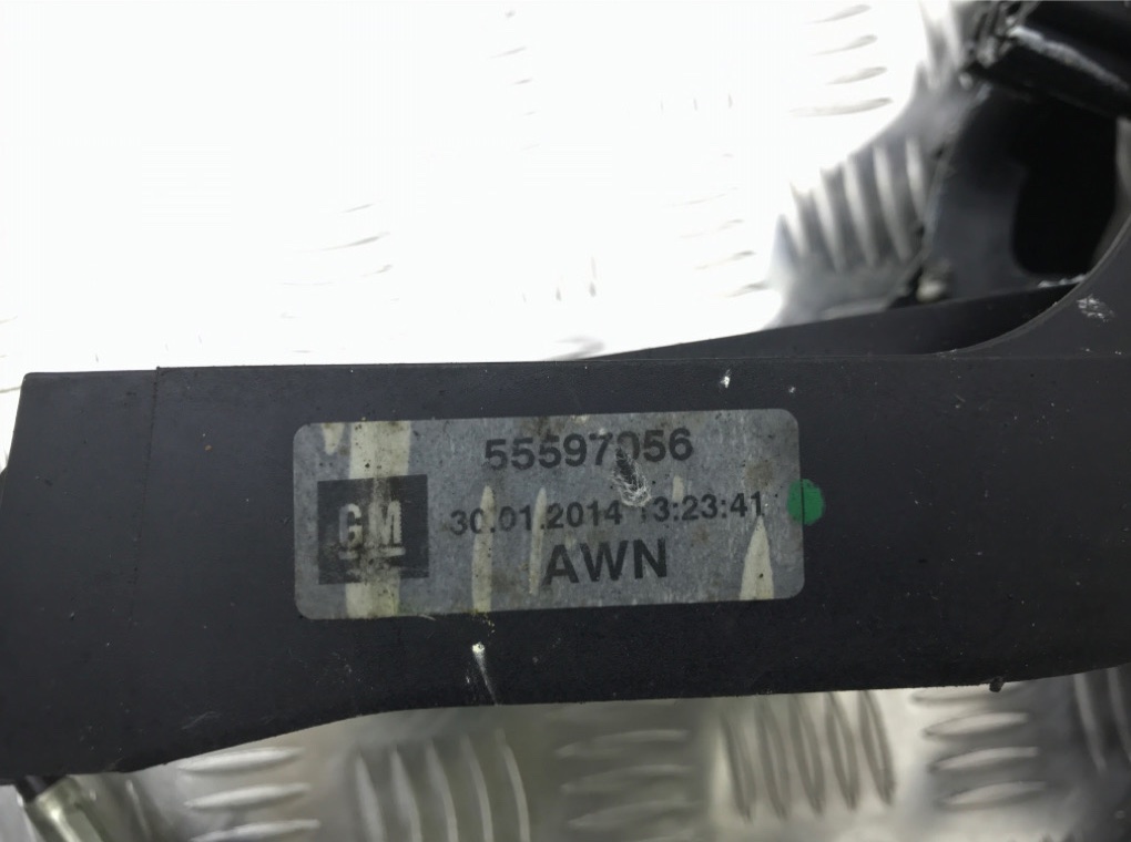 Кулиса бу для Opel Zafira B 1.8 i, 2014 г. Кулиса бу для Opel Zafira B 1.8 i, 2014 г.