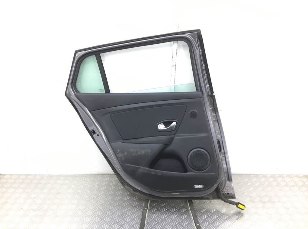 Дверь задняя левая бу для Renault Megane 3 1.6 i,  2010 г.