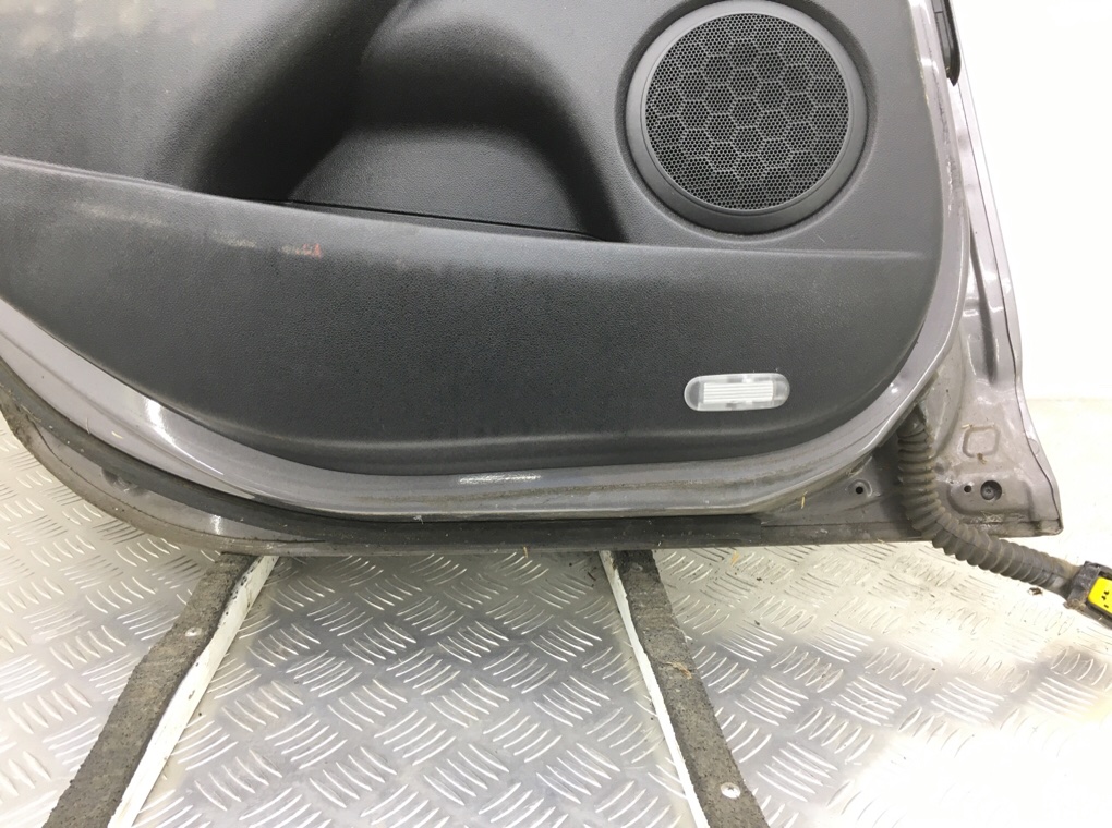 Дверь задняя левая бу для Renault Megane 3 1.6 i,  2010 г.