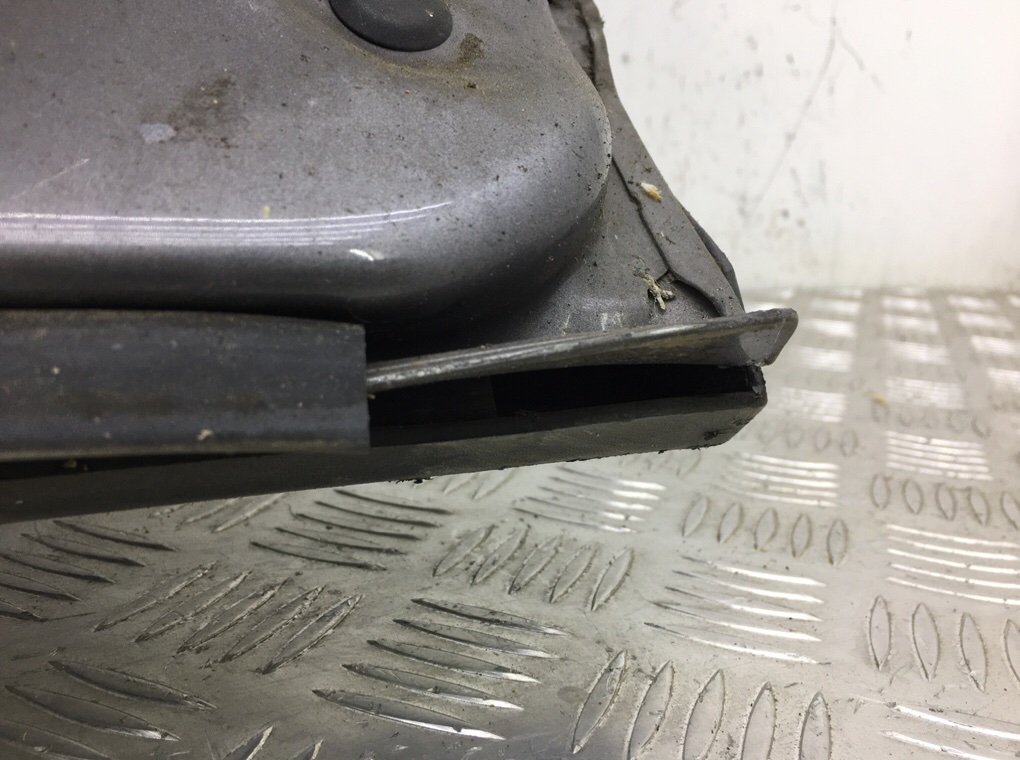 Дверь передняя правая бу для Renault Megane 3 1.6 i,  2010 г.