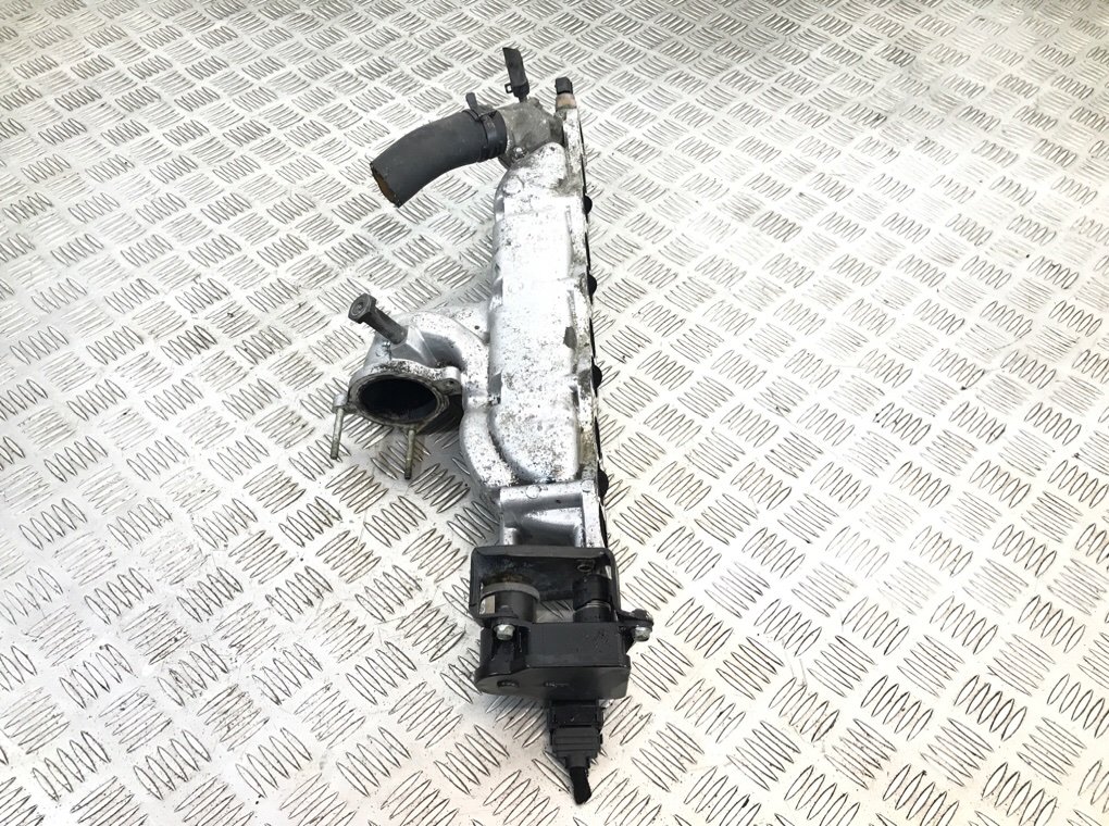 Коллектор впускной бу для Hyundai Tucson  2.0 CRDi,  2006 г.