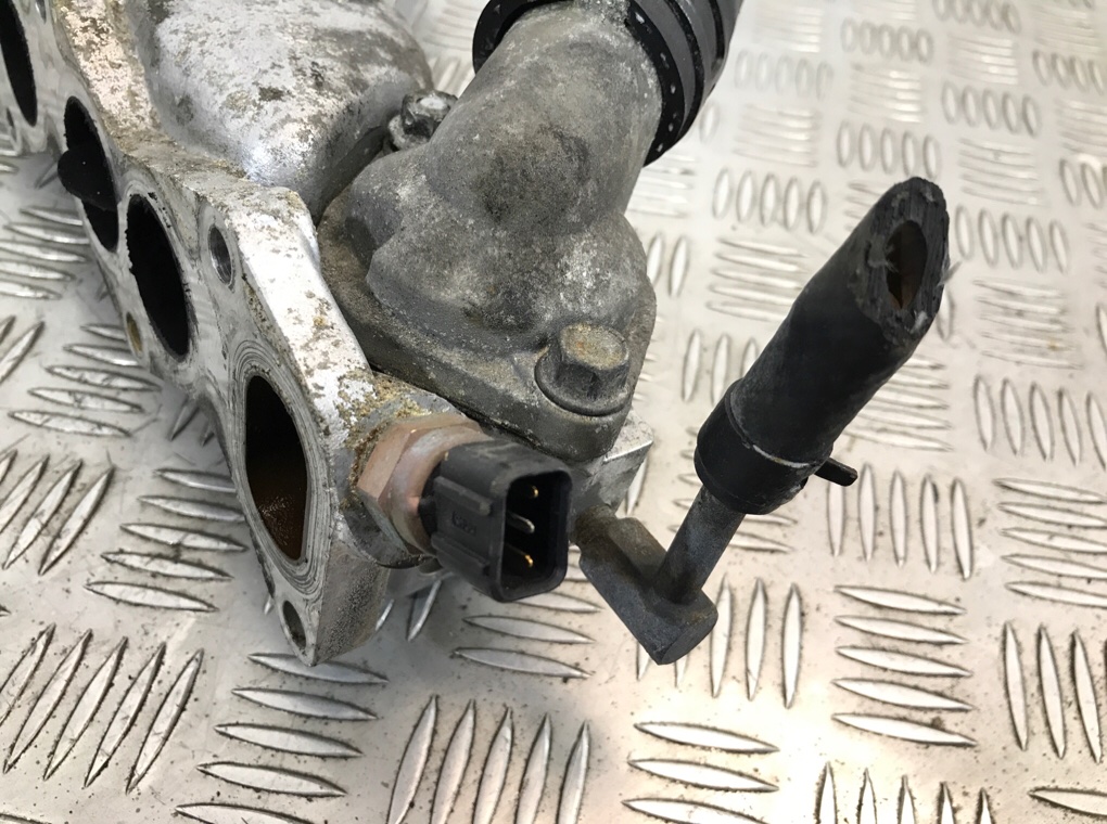 Коллектор впускной бу для Hyundai Tucson  2.0 CRDi,  2006 г.