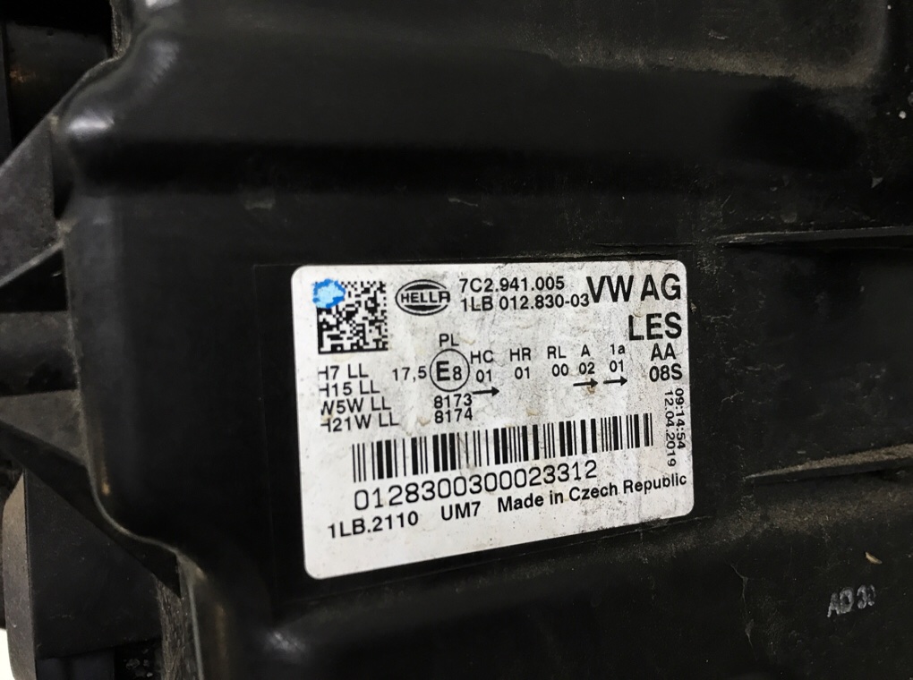 Фара левая бу для Volkswagen Crafter 2 2.0 TDi,  2019 г.