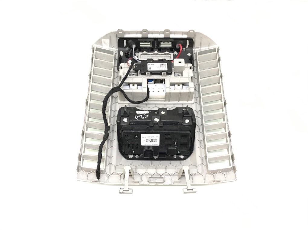 Фонарь салона (плафон) бу для Volkswagen Crafter 2 2.0 TDi,  2019 г.