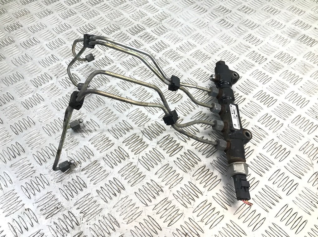 Топливная рампа бу для Peugeot 307  1.6 HDi,  2006 г.