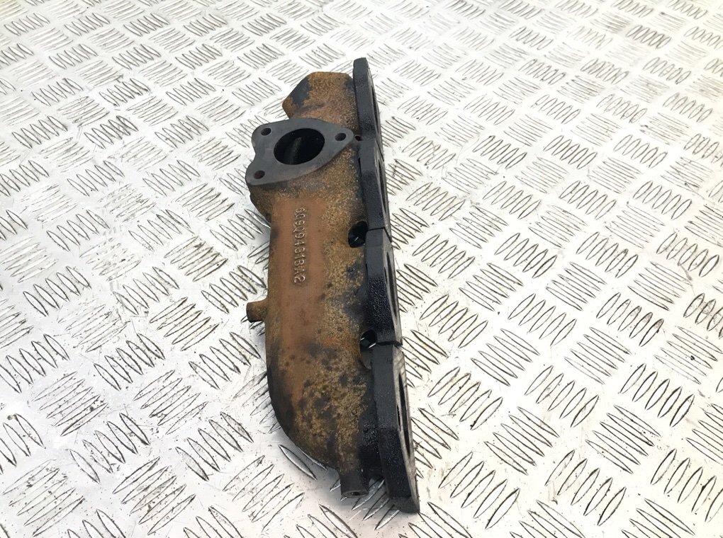 Коллектор выпускной бу для Peugeot 4007  2.2 HDi,  2009 г.