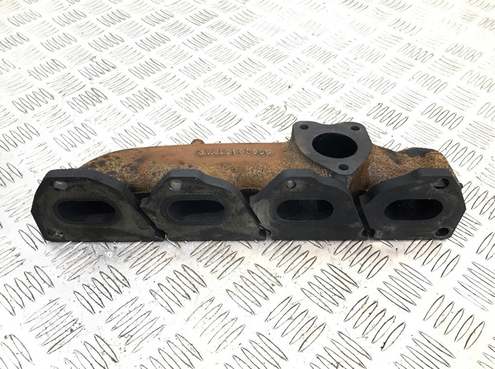 Коллектор выпускной бу для Peugeot 4007  2.2 HDi,  2009 г.