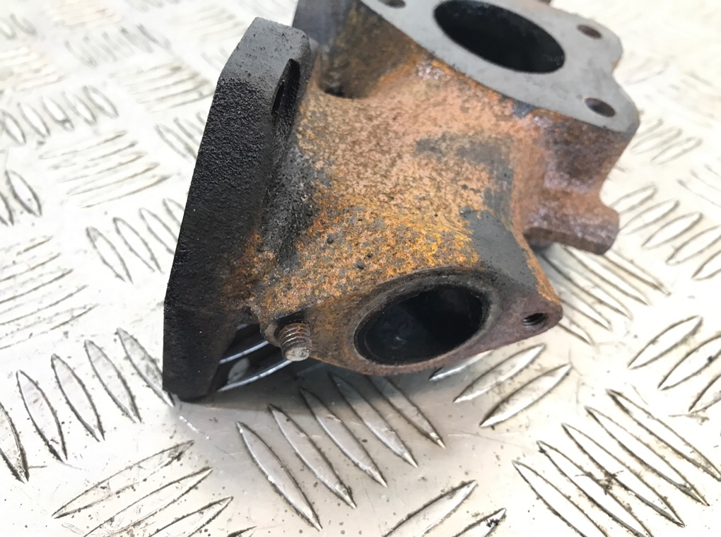 Коллектор выпускной бу для Peugeot 4007  2.2 HDi,  2009 г.